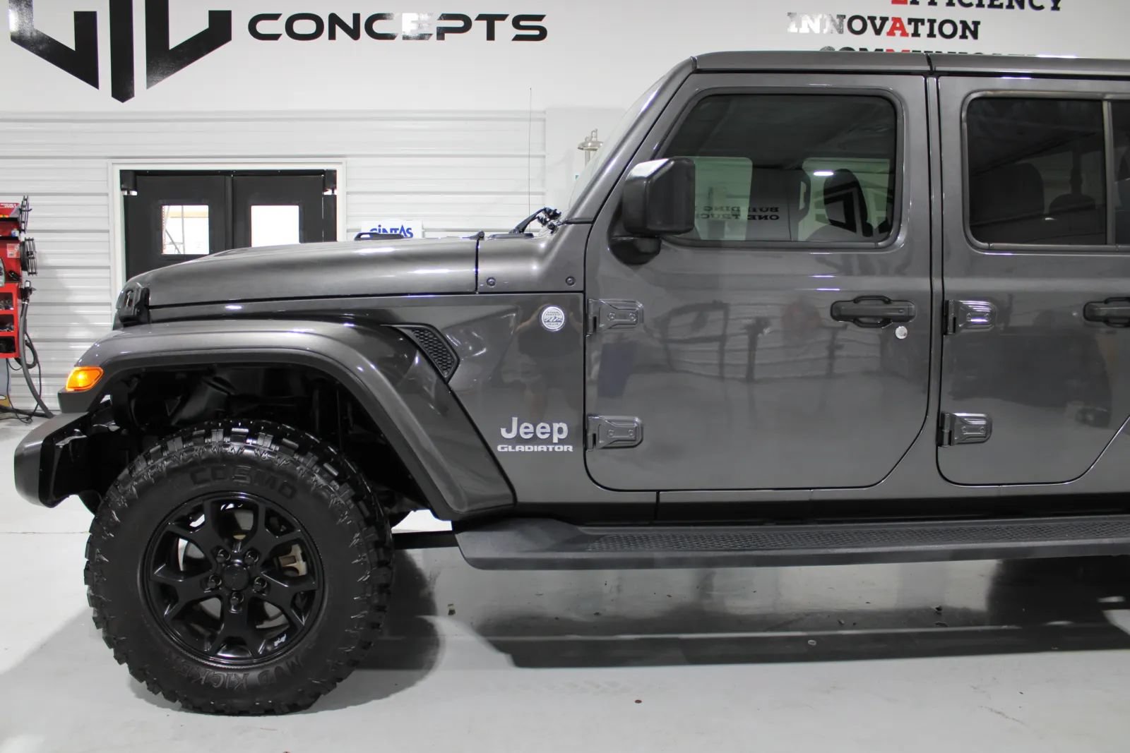 Used 2021 Jeep Gladiator Overland w/ Popular Equipment Package AWD/4WD image 18