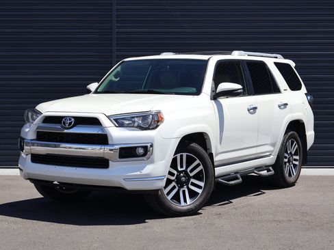 Used 2018 Toyota 4Runner Limited AWD/4WD image 1