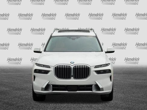Used 2024 BMW X7 xDrive40i AWD/4WD image 3