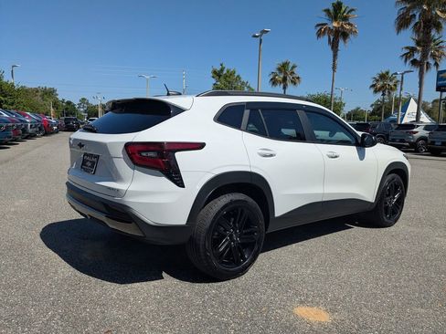 Used 2025 Chevrolet Trax ACTIV w/ Driver Confidence Package FWD image 3