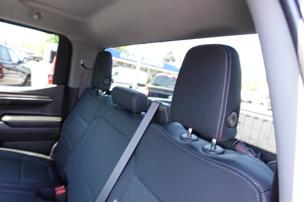 Used 2023 Chevrolet Silverado 1500 LT AWD/4WD image 25