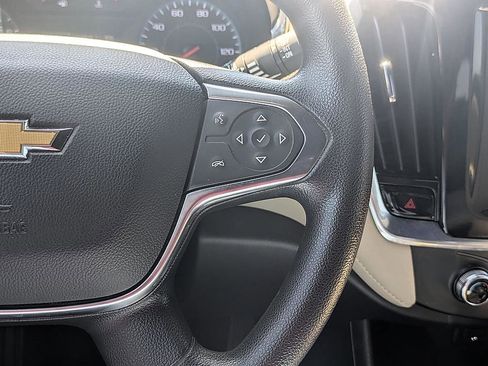 Used 2023 Chevrolet Traverse LS FWD image 16