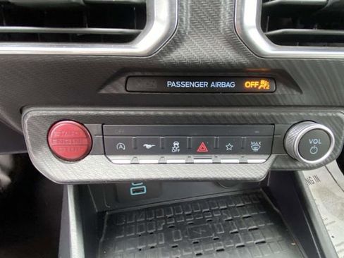 Used 2024 Ford Mustang Premium image 19