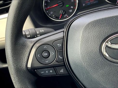 Used 2021 Toyota RAV4 XLE FWD image 24