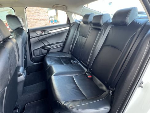Used 2019 Honda Civic EX-L image 15