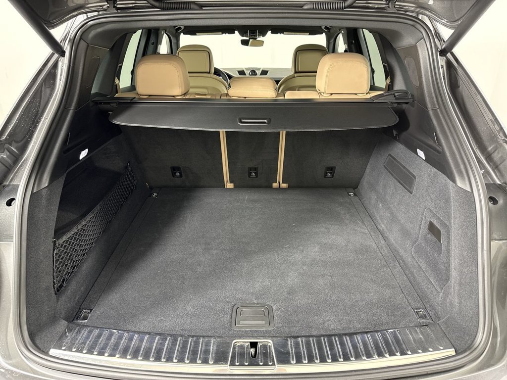 Certified 2023 Porsche Cayenne AWD/4WD image 21