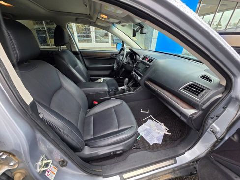 Used 2017 Subaru Outback 2.5i Limited image 15