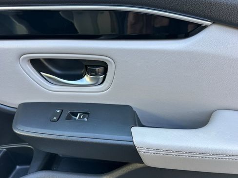 Certified 2024 Honda Pilot Touring image 19