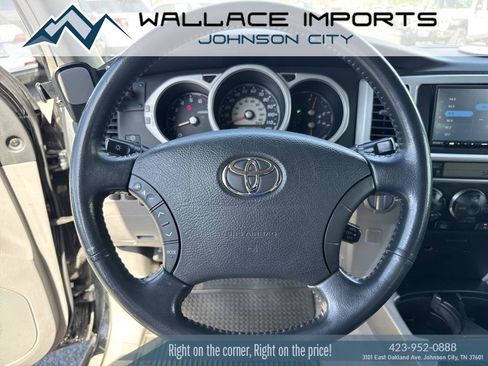 Used 2004 Toyota 4Runner Sport AWD/4WD image 28