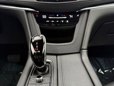 Used 2021 Cadillac XT5 Premium Luxury image 31