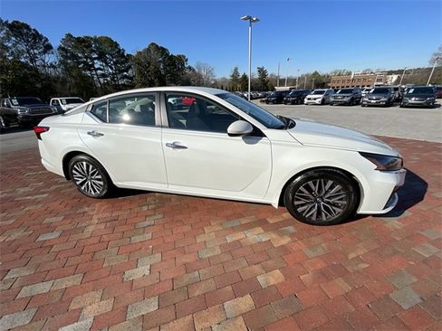 Used 2023 Nissan Altima 2.5 SV image 38