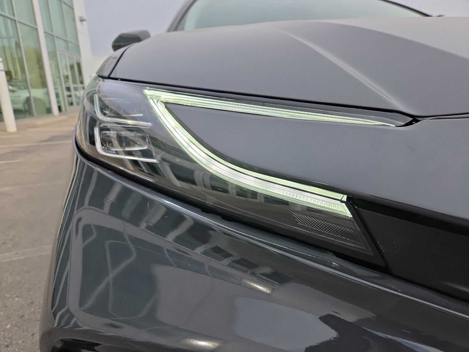 Used 2025 Toyota Camry XLE FWD image 15