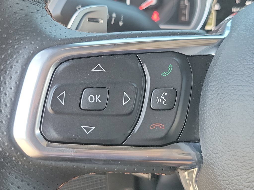 Used 2022 Jeep Wrangler Unlimited Rubicon w/ Dual Top Group AWD/4WD image 5
