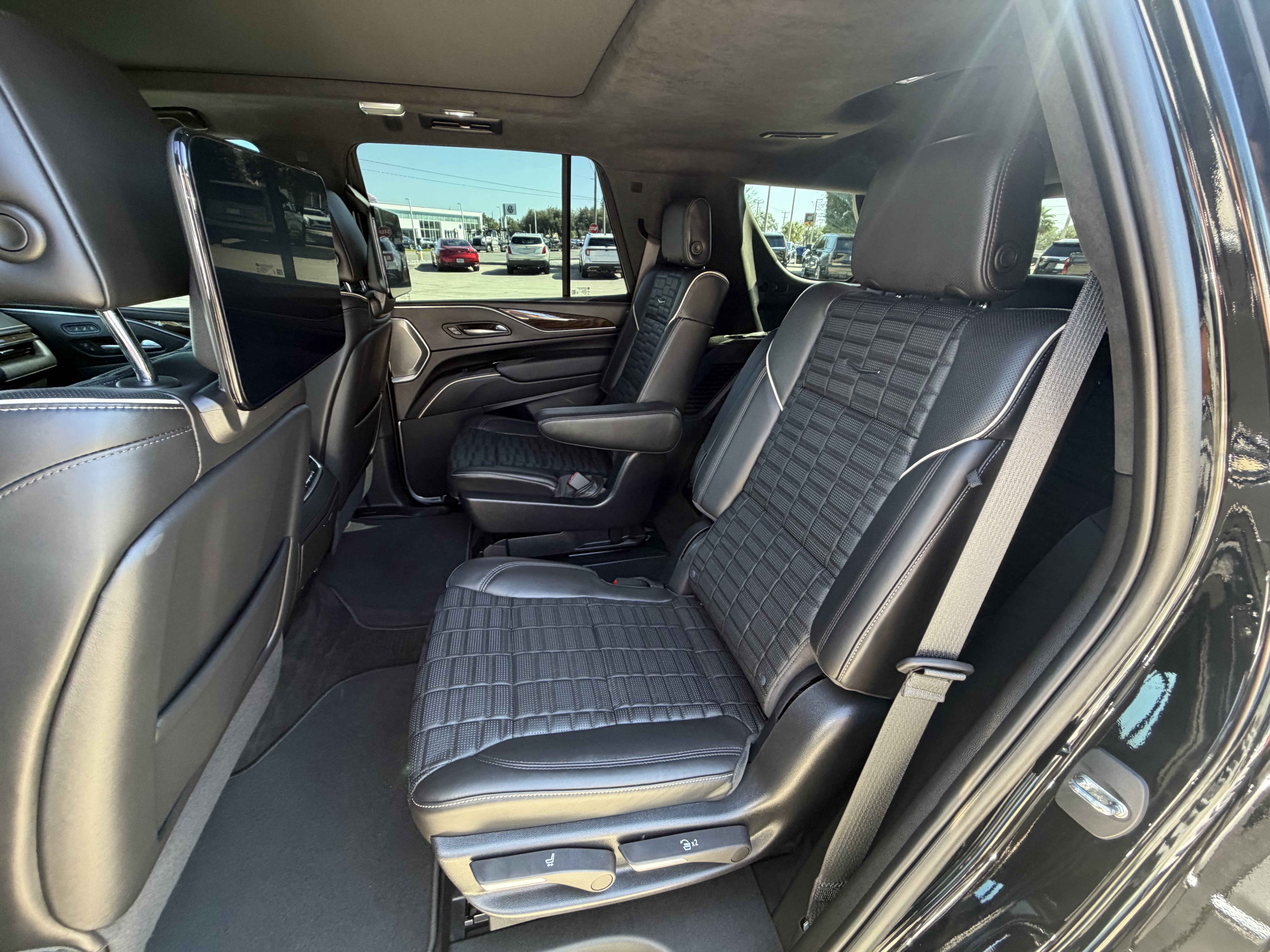 Certified 2023 Cadillac Escalade Sport Platinum AWD/4WD image 15