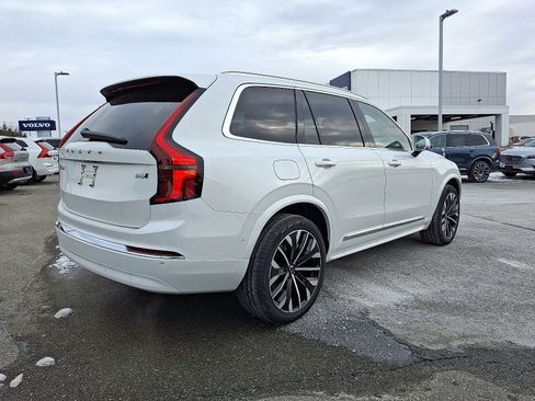 New 2026 Volvo XC90 B6 Ultra w/ Protection Package image 4