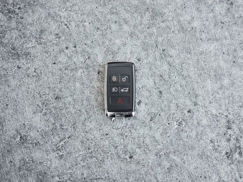 Used 2024 Land Rover Range Rover Long Wheelbase SE image 83