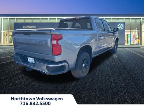 Used 2022 Chevrolet Silverado 1500 RST AWD/4WD image 3