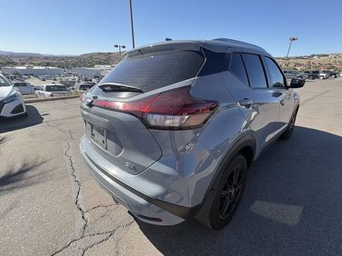 Used 2023 Nissan Kicks SV FWD image 5