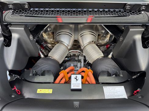 Used 2025 Ferrari 296 GTS RWD image 34
