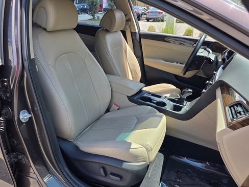 Used 2017 Hyundai Sonata Limited w/ Tech Package 03 FWD image 18