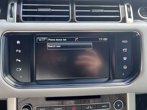 Used 2016 Land Rover Range Rover HSE image 18