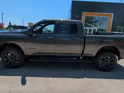 New 2026 RAM 2500 Laramie AWD/4WD image 5