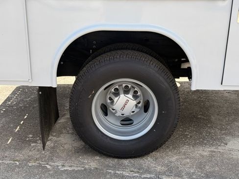 New 2025 GMC Sierra 3500 Pro w/ Convenience Package image 11
