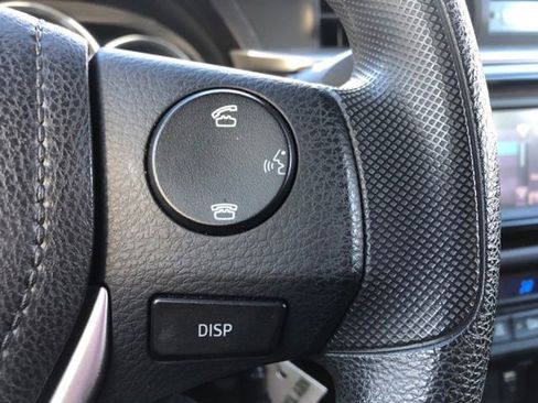 Used 2014 Toyota Corolla LE image 39