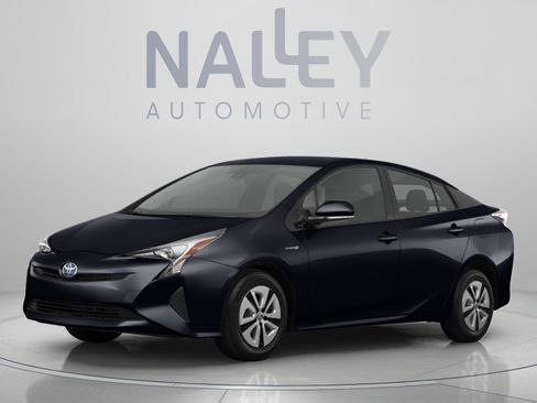 Used 2018 Toyota Prius Three FWD image 1
