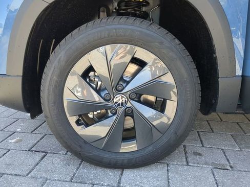 New 2026 Volkswagen Taos S image 29