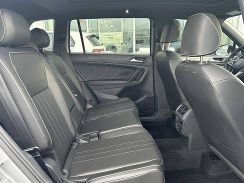 Certified 2023 Volkswagen Tiguan SE R-Line image 26
