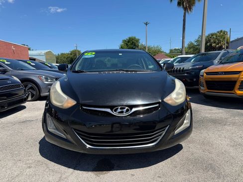 Used 2014 Hyundai Elantra SE w/ Option Group 02 image 2