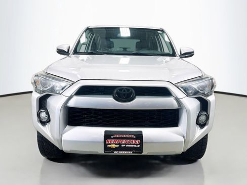 Used 2017 Toyota 4Runner SR5 Premium AWD/4WD image 4