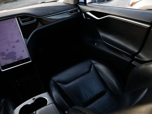 Used 2014 Tesla Model S P85D image 22