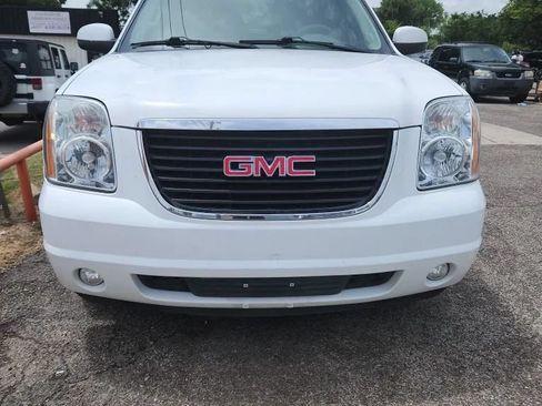 Used 2014 GMC Yukon XL SLT RWD image 2