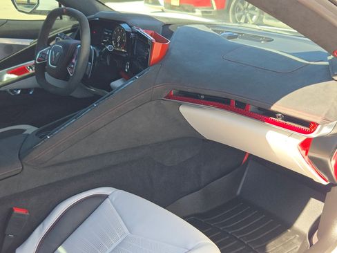 Used 2023 Chevrolet Corvette 3LT w/ Z51 Performance Package image 27