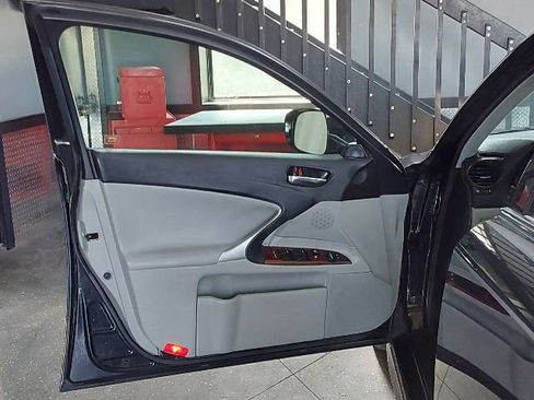 Used 2006 Lexus IS 250 AWD image 14