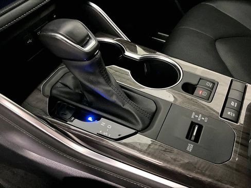 Used 2021 Toyota Highlander Platinum image 15