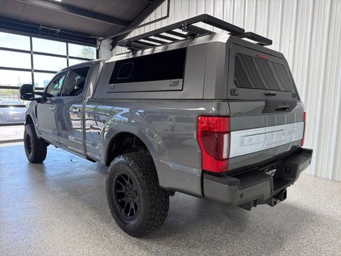 Used 2022 Ford F250 Platinum AWD/4WD image 2