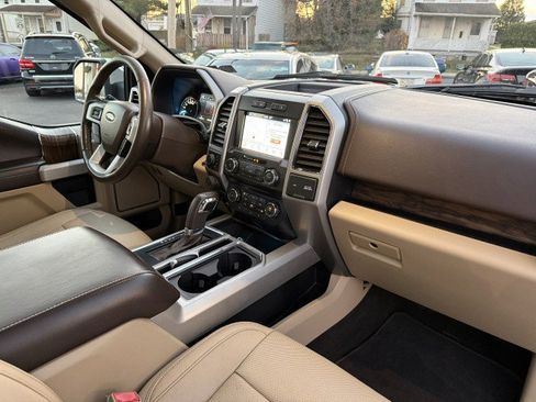 Used 2018 Ford F150 Lariat image 16