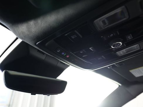 Used 2025 Cadillac Escalade V AWD/4WD image 40