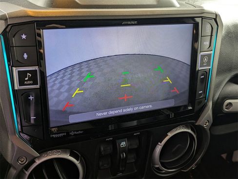 Used 2017 Jeep Wrangler Unlimited Rubicon image 22