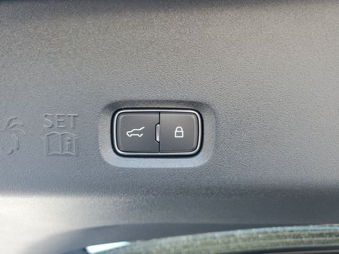 New 2026 Lincoln Navigator Reserve AWD/4WD image 35
