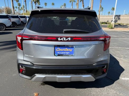 Used 2024 Kia Seltos EX image 7