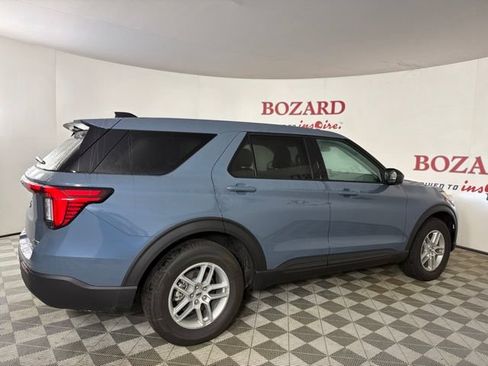 Used 2026 Ford Explorer Active AWD/4WD image 9
