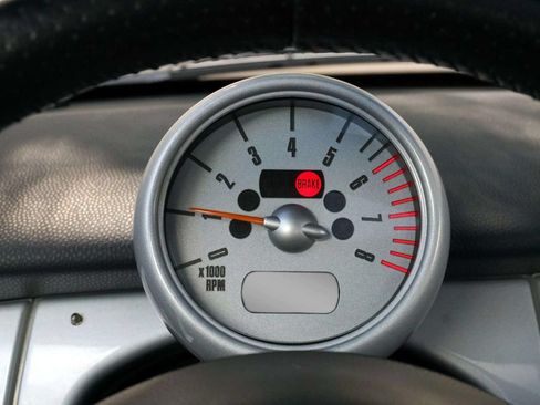 Used 2004 MINI Cooper Hardtop FWD image 16