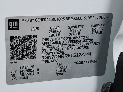 New 2026 Chevrolet Equinox EV LT w/ LPO, All-Weather Mat Package image 32