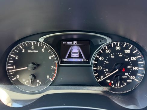 Used 2017 Nissan Pathfinder Platinum w/ Cargo Package image 20