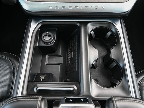 Used 2025 Ford Expedition Max Platinum AWD/4WD image 35