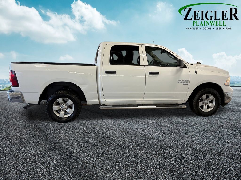 Used 2019 RAM 1500 ST w/ SXT Appearance Group AWD/4WD image 10
